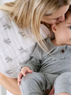aden + anais - Set van 2 katoenen mousseline slabbetjes