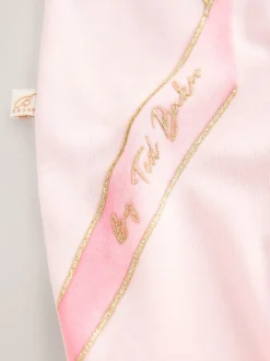 Baker by Ted Baker- Born in 2026 - babypyjama met strik in roze