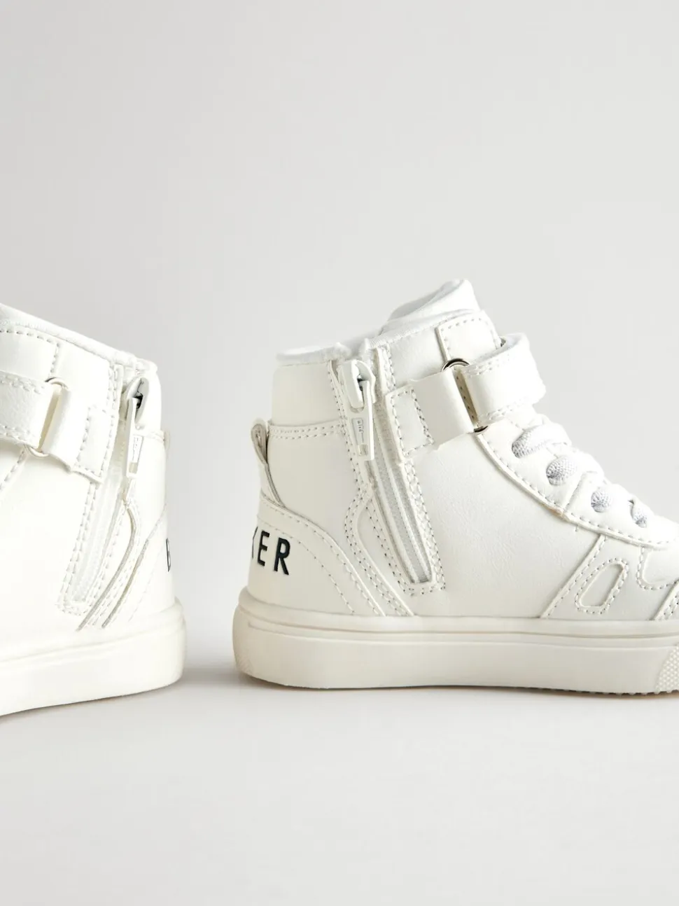 Baker by Ted Baker witte hoge jongenssneakers met geweven merkband