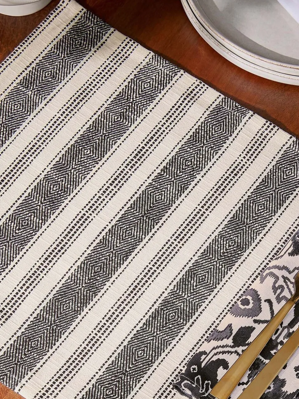 Bedeck of Belfast Set of 2 Saja Stripe 100% Cotton Placemats