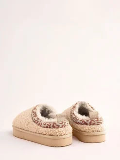 Beige - Lipsy EVA pantoffels met luipaardprint afwerking, borg en fluffy slip-on Klomp