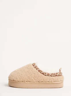 Beige - Lipsy EVA pantoffels met luipaardprint afwerking, borg en fluffy slip-on Klomp