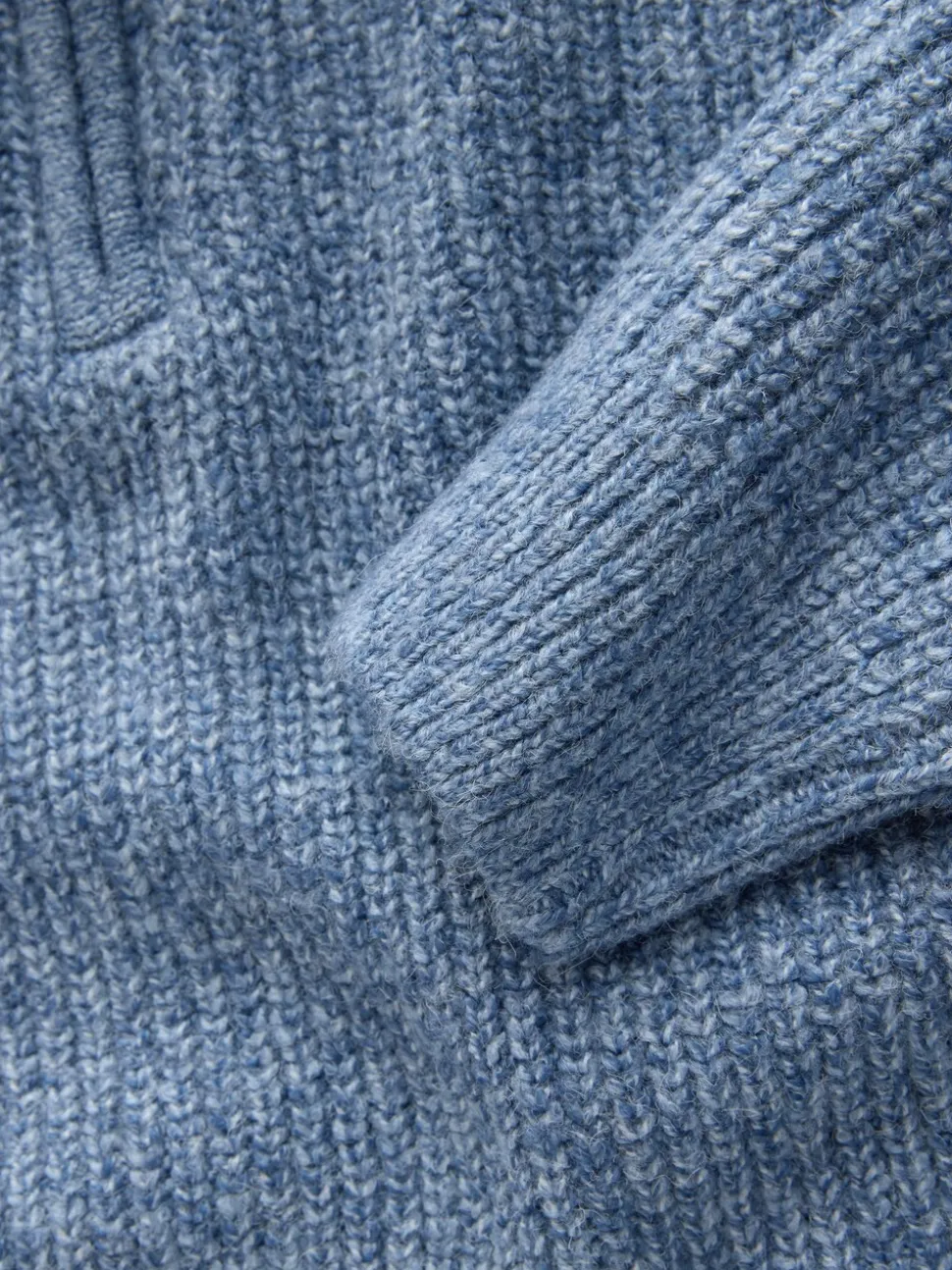 Blauw - Regular-fit gebreide trui met textuur en kwartrits bij de hals en wol