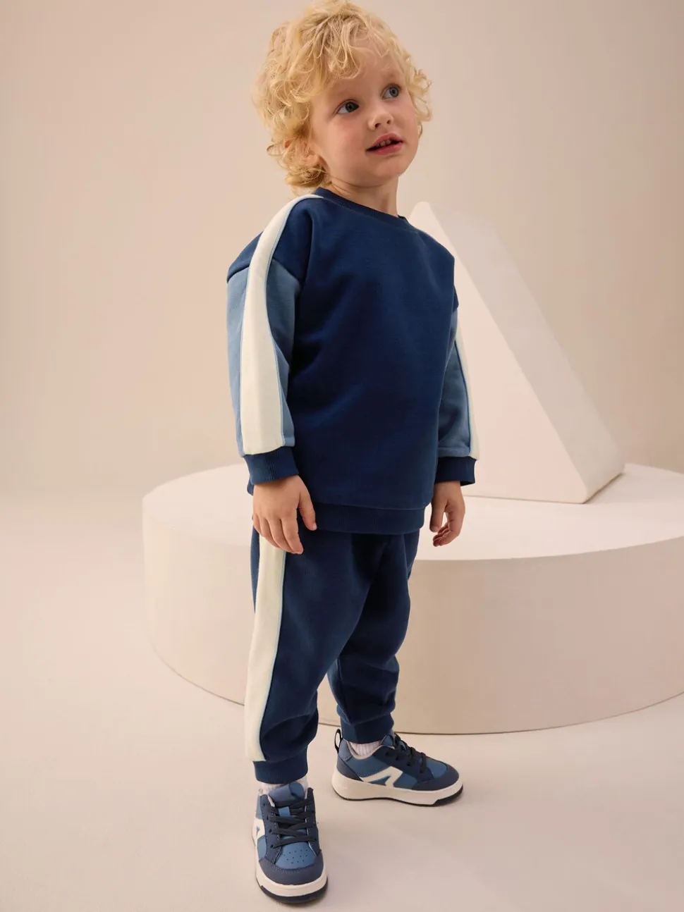 Blauw met kleurvlakken - Set met sweatshirt en joggingbroek (3mnd -7jr)