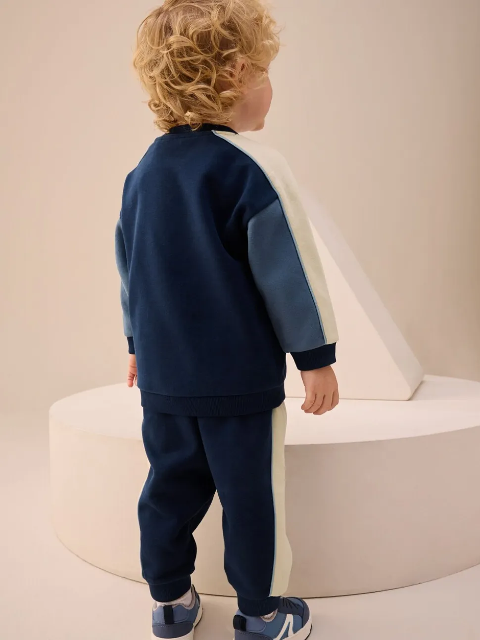 Blauw met kleurvlakken - Set met sweatshirt en joggingbroek (3mnd -7jr)