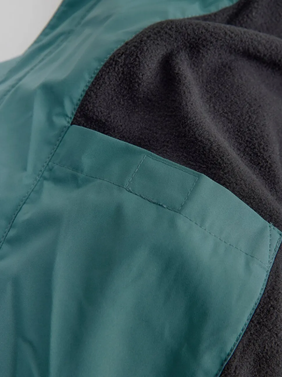Blauwgroen - Regenbestendige gewatteerde jas met microfleece voering (3-17jr)