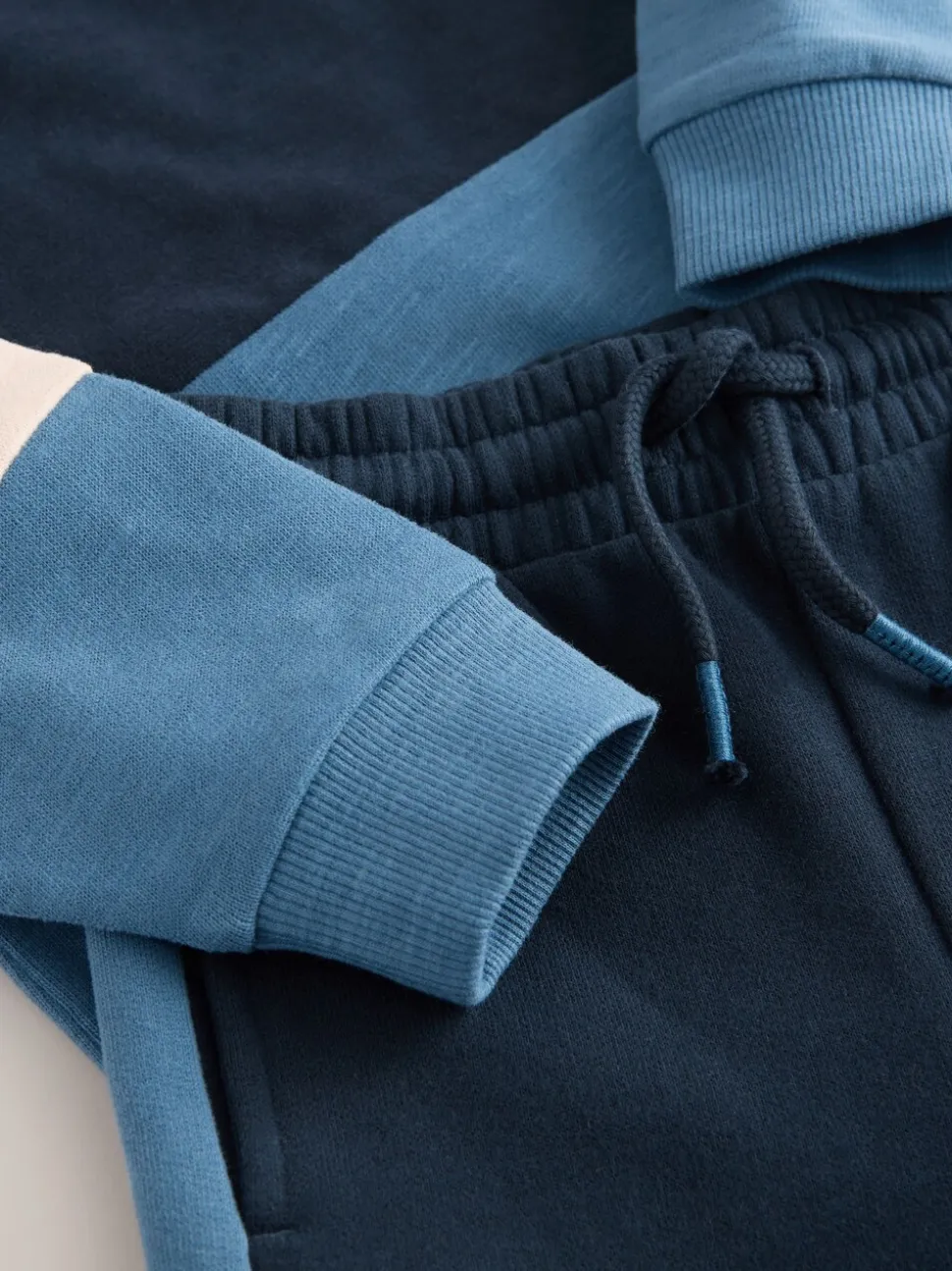 Blauw/marine - Set van zacht T-shirt met lange mouwen en joggingbroek (3mnd-7jr)