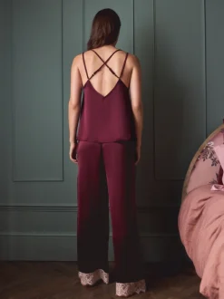 Bordeauxrood - Pyjama met hemdje met kanten afwerking