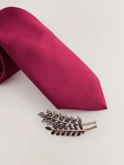 Bordeauxrood - Tie Pocket Square and Brooch Set