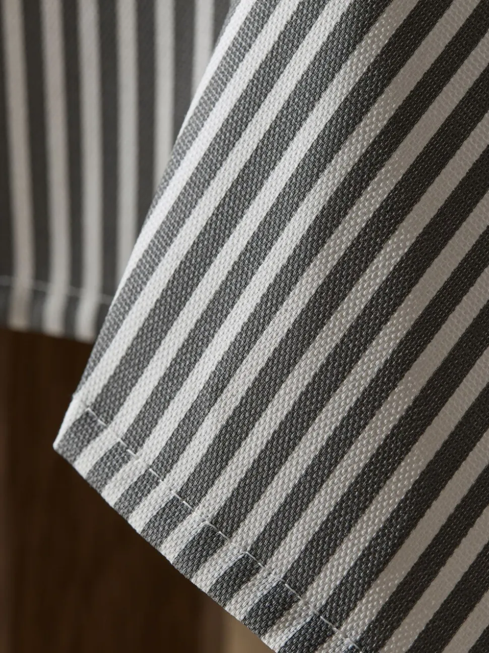 Bronx Stripe Wipe Clean Tablecloth