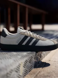 Bruin - adidas VL Court sneakers