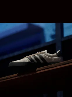 Bruin - adidas VL Court sneakers