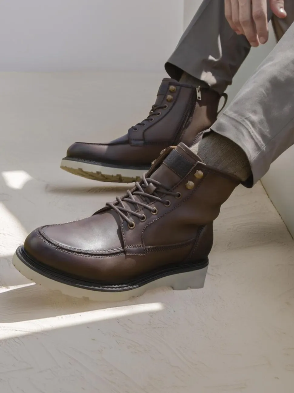 Bruin - Jones Bootmaker Essex Chunky Leather Boots