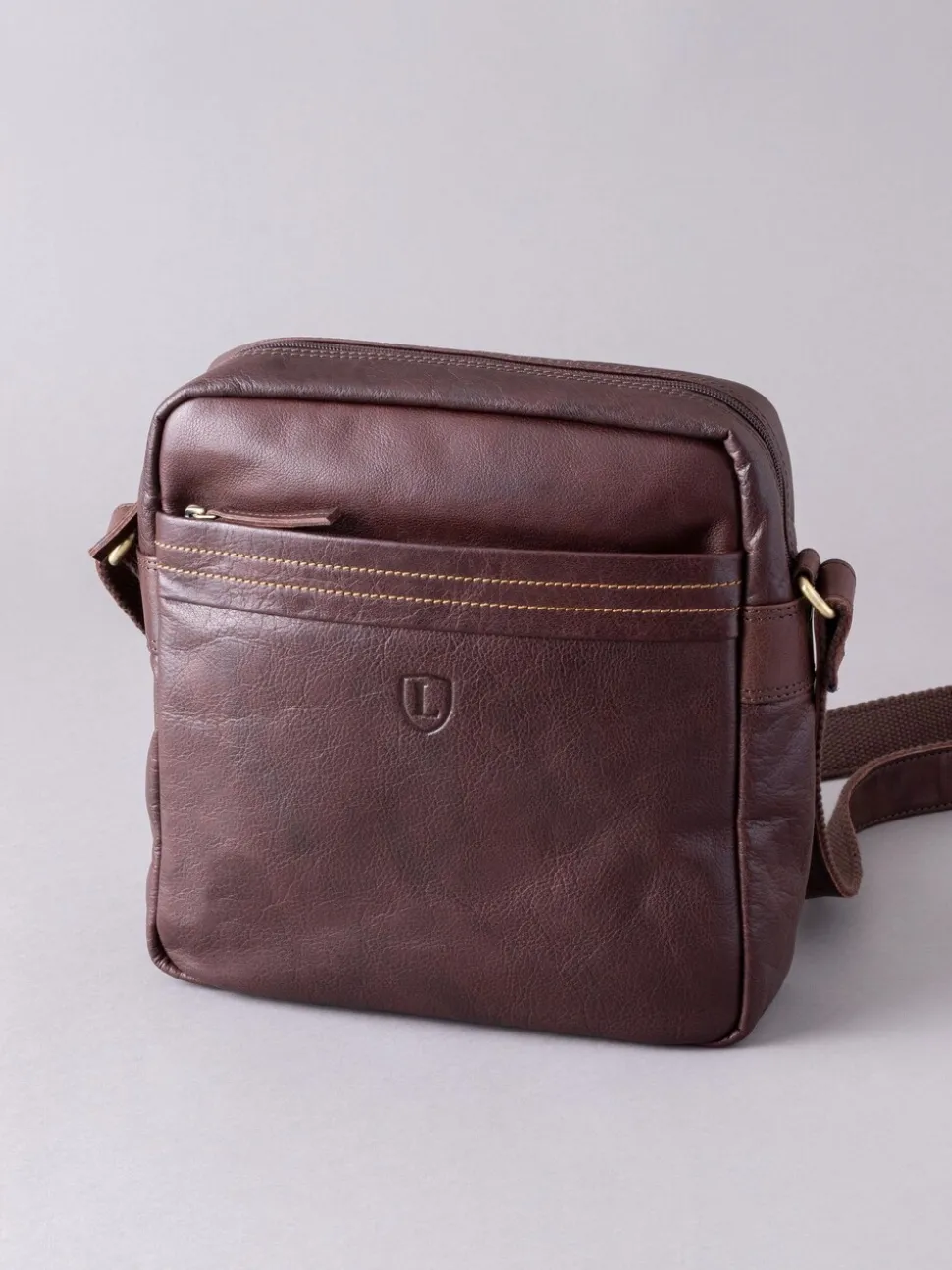 Bruin - Lakeland Leather kleine Keswick Messenger Bag
