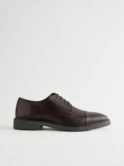Bruin - Leren schoenen met contrasterende neus