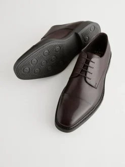 Bruin - Leren schoenen met contrasterende neus