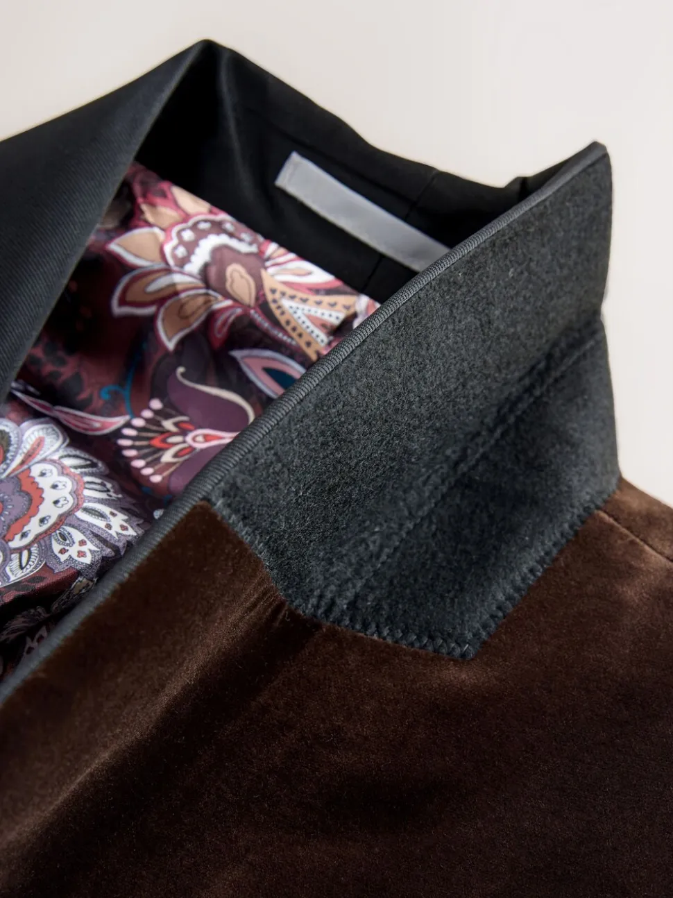 Bruin - Normale Pasvorm - Signature Pontoglio Italiaanse fluwelen blazer met sjaalkraag