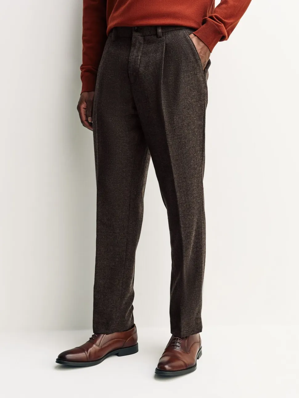 Bruin - Regular Tapered Fit Smart Textured Trousers With Wool
