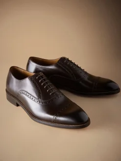 Bruin - Standaard pasvorm - Signature Leather - Oxford schoenen met neusstuk