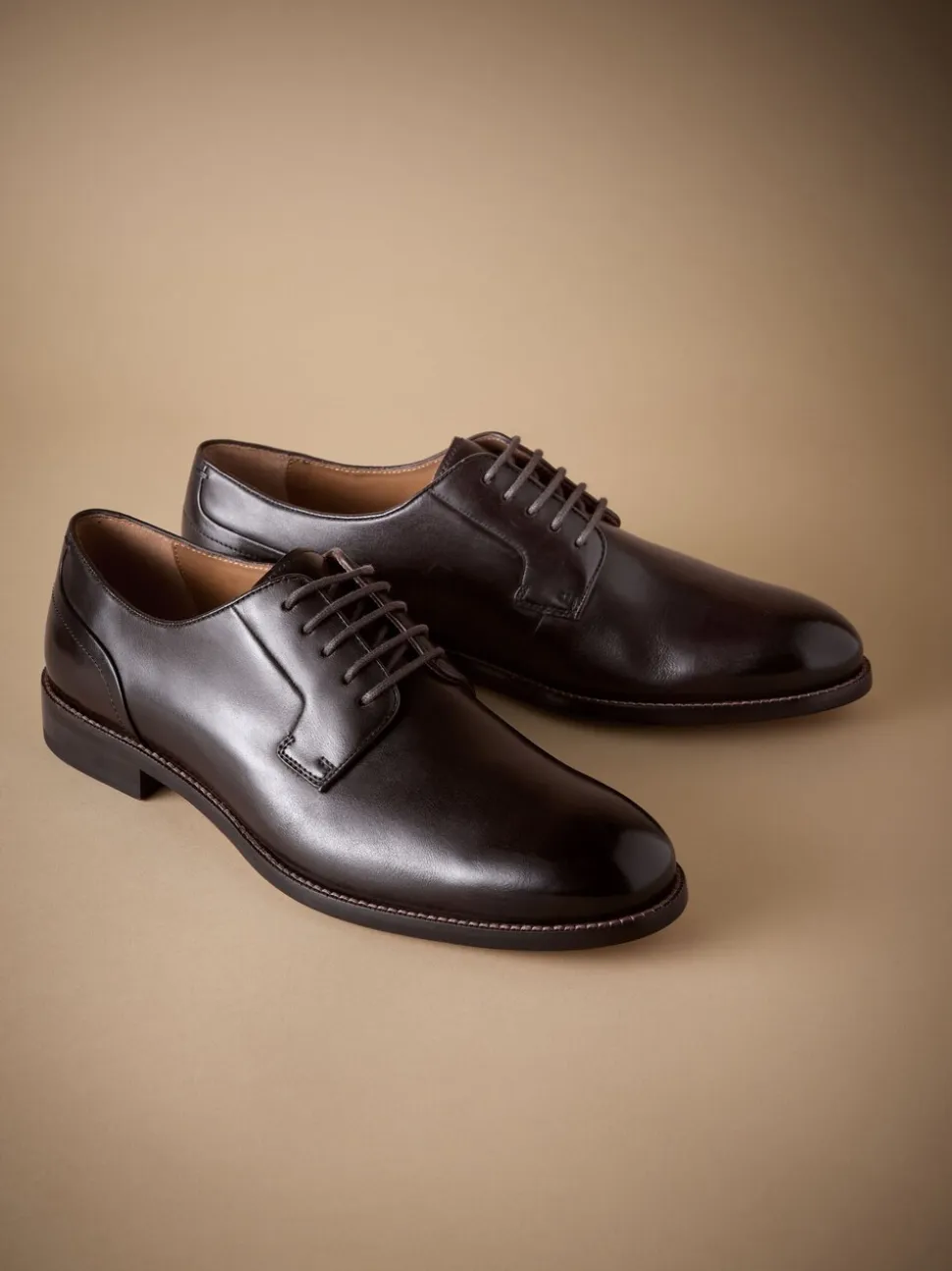 Bruin - Standaard pasvorm - Signature - Derby-schoenen met leren zool