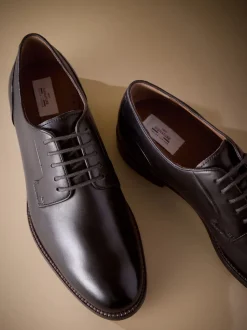 Bruin - Standaard pasvorm - Signature - Derby-schoenen met leren zool