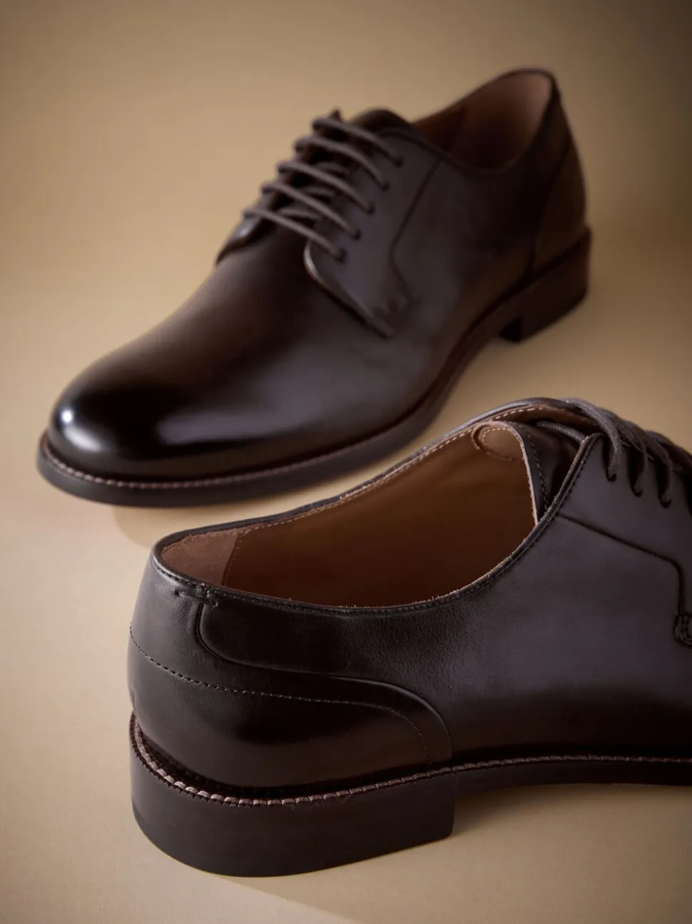 Bruin - Standaard pasvorm - Signature - Derby-schoenen met leren zool
