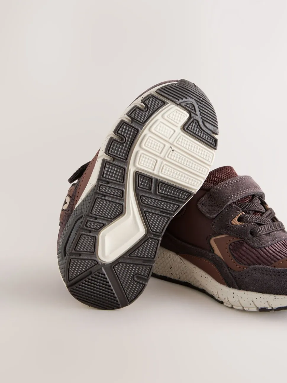 Bruin met beer - Elastische sportschoenen