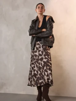 Bruin met dierenprint - Satijnen midirok