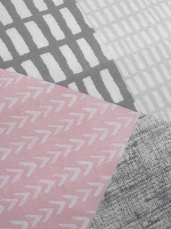 Catherine Lansfield Larsson set van dekbedovertrek en sloop met geometrische print
