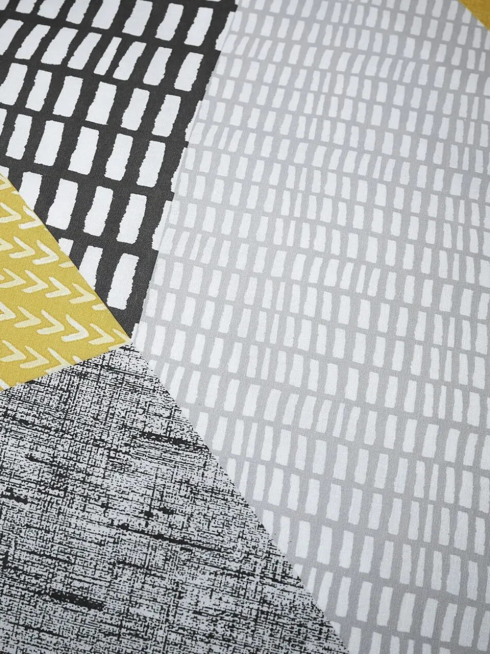 Catherine Lansfield Larsson set van dekbedovertrek en sloop met geometrische print