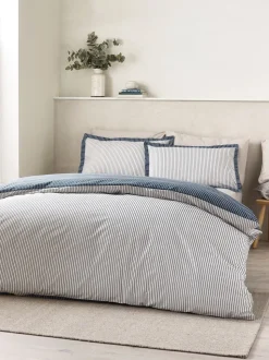 Catherine Lansfield Oxford Pinstripe Reversible Duvet Cover Set
