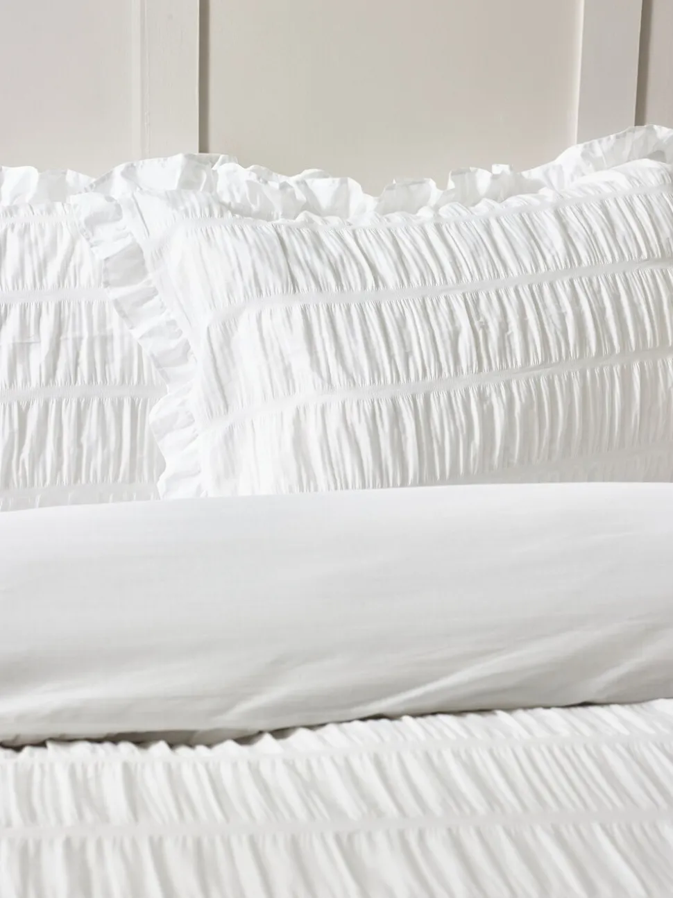 Catherine Lansfield Seersucker Frill Duvet Cover Set