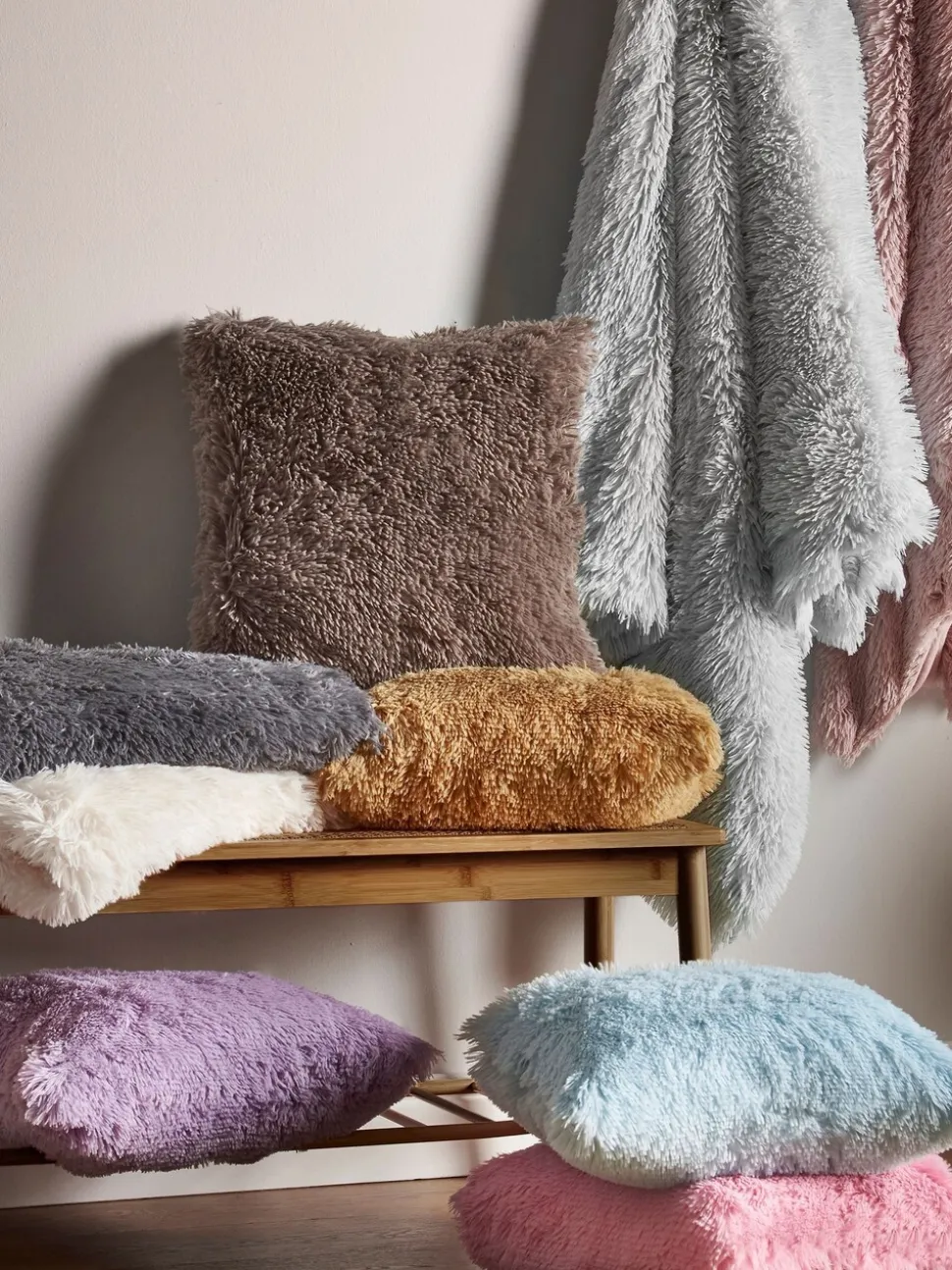 Catherine Lansfield So Soft Cuddly Deep Pile bedloper van imitatiebont