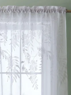 Catherine Lansfield Wisteria gordijnpaneel van voile met gleuf en bloemenprint