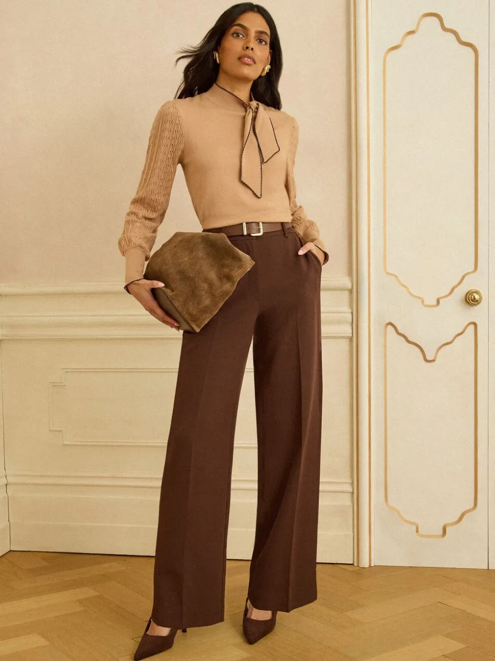 Chocoladebruin - Love & Roses broek met wijde pijpen