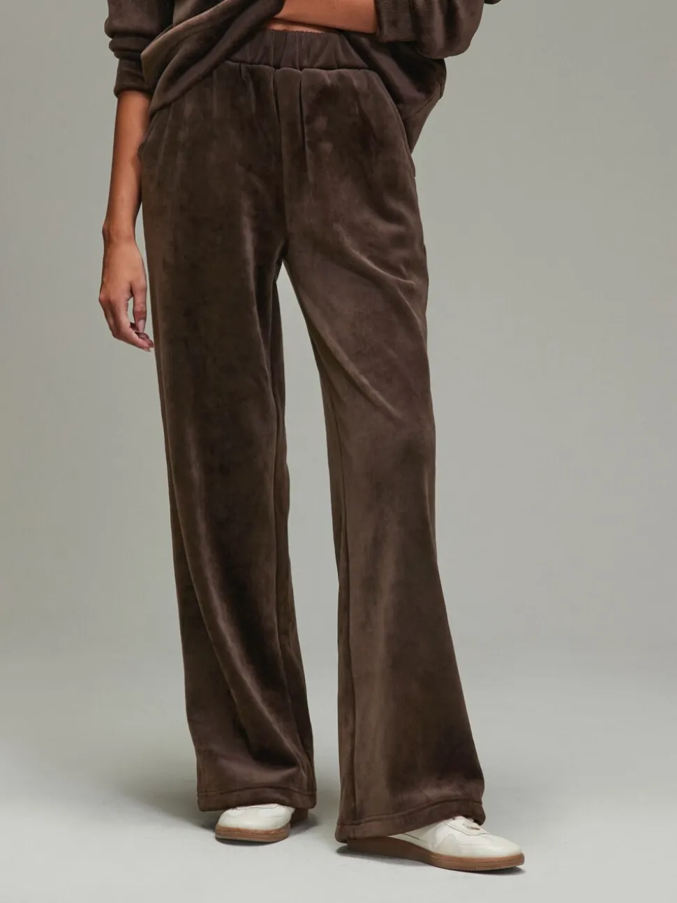Chocoladebruin - Soft Feel Cord Wide Leg Trousers