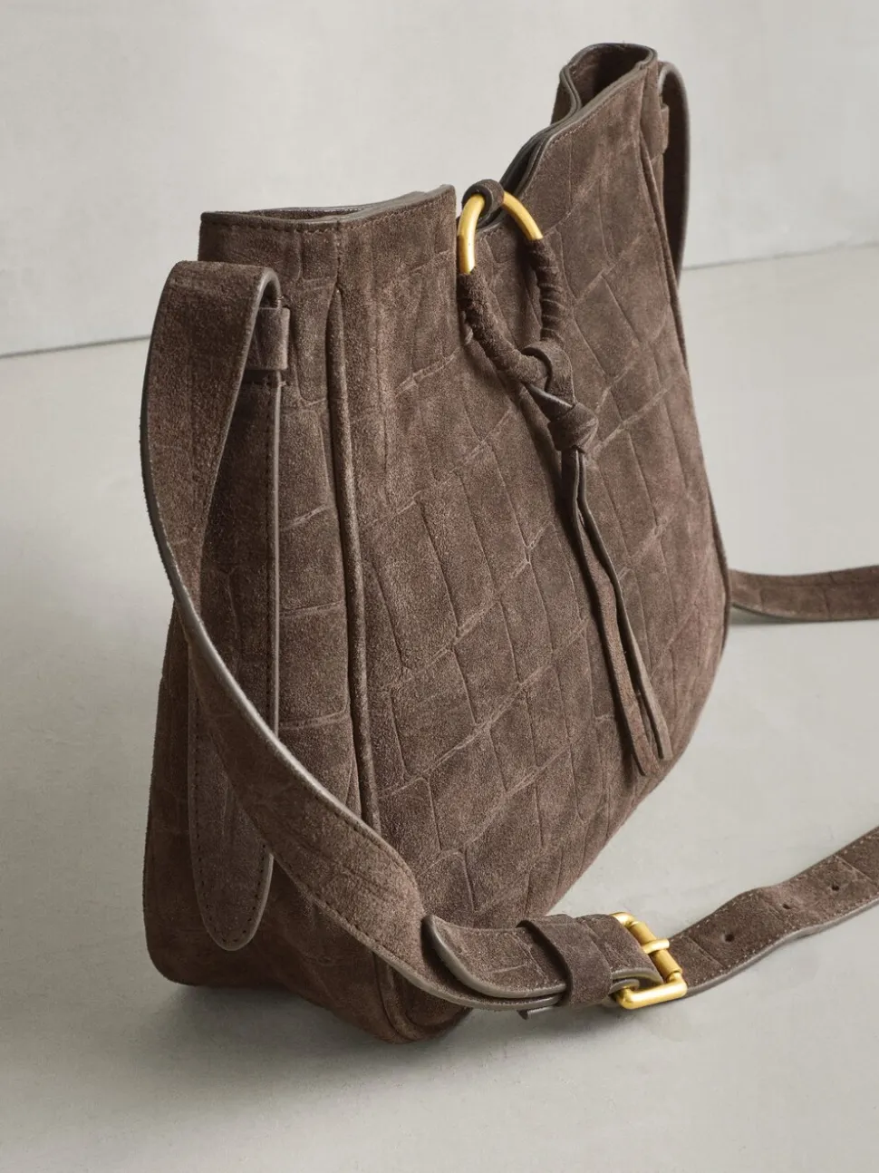 Chocoladebruin - Suede Croc Messenger Cross-Body Bag