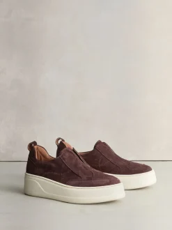 Chocoladebruin suède - Signature leren sneakers met dikke plateauzolen en sleehak