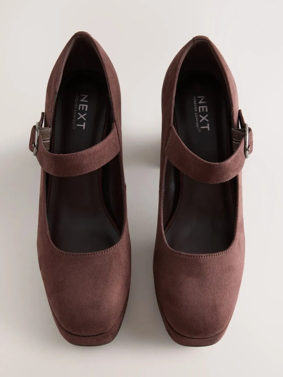 Chocoladebruine microvezel - Forever Comfort® Brogue Mary Jane Platform Blokhakken met Plateauzool