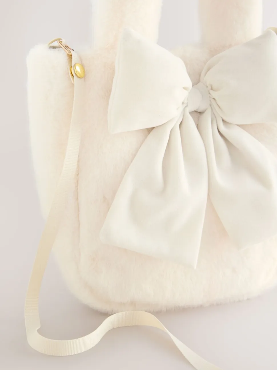 Crème - Cream Fur Bucket Bag
