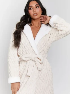 Crème - Loungeable - Geometrische luxe fleece maxi-badjas met capuchon