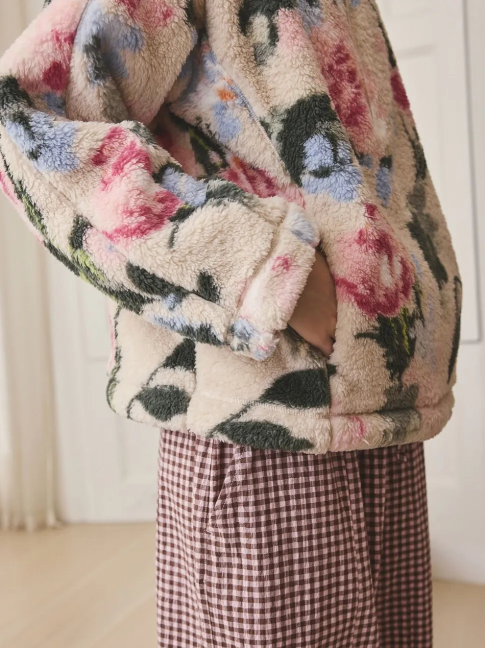 Crème gebloemd - Borg fleece met korte rits