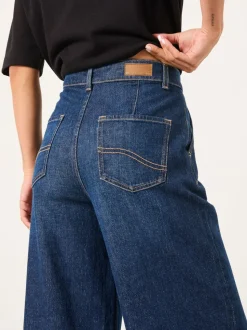 Denim donkerblauw - FatFace jeans met wijde pijpen en cropped model