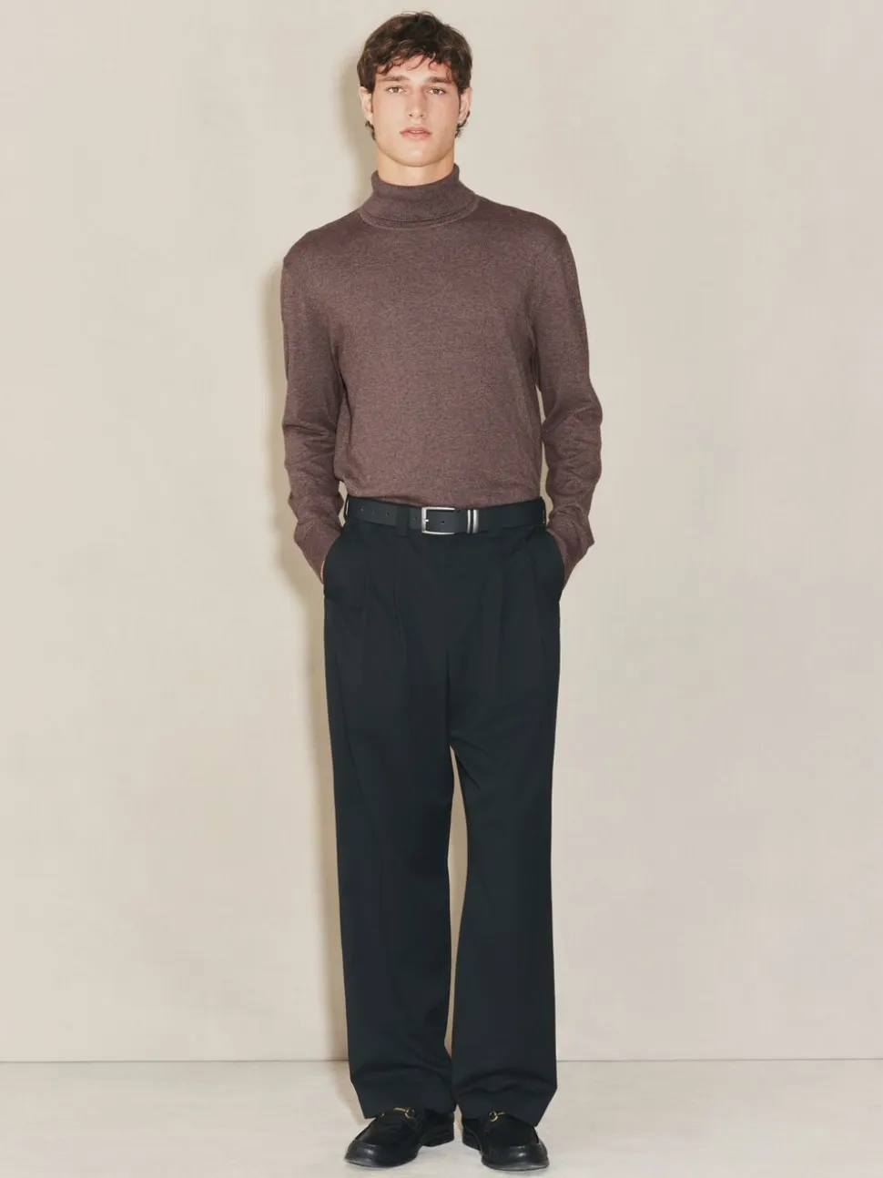 Donker kiezelkleurig - EDIT Gebreid poloshirt met lange mouwen en rolkraag