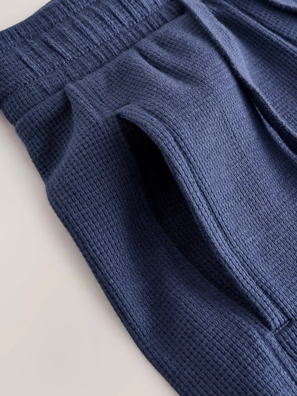 Donkerblauw - Set van T-shirt met textuur en korte mouwen en shorts (3 - 16 jr)