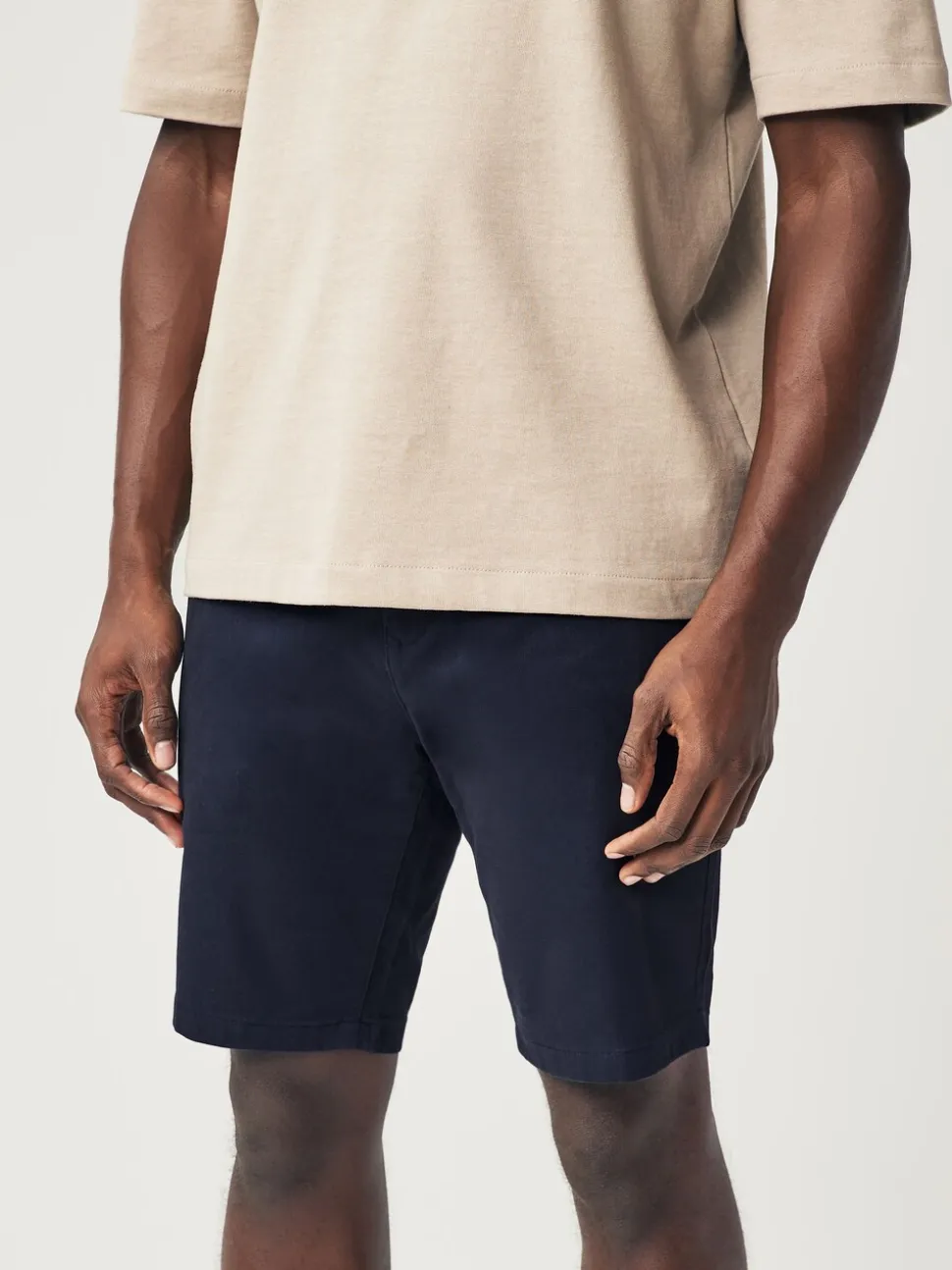 Donkerblauw - Strakke Pasvorm - Chinoshort met stretch