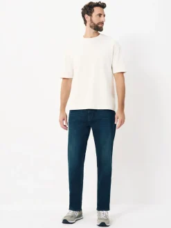 Donkerblauwe wassing - Klassieke stretchjeans met standaard taps toelopende pasvorm