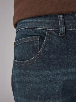 Donkerblauwe wassing - Rechte, klassieke jeans met stretch