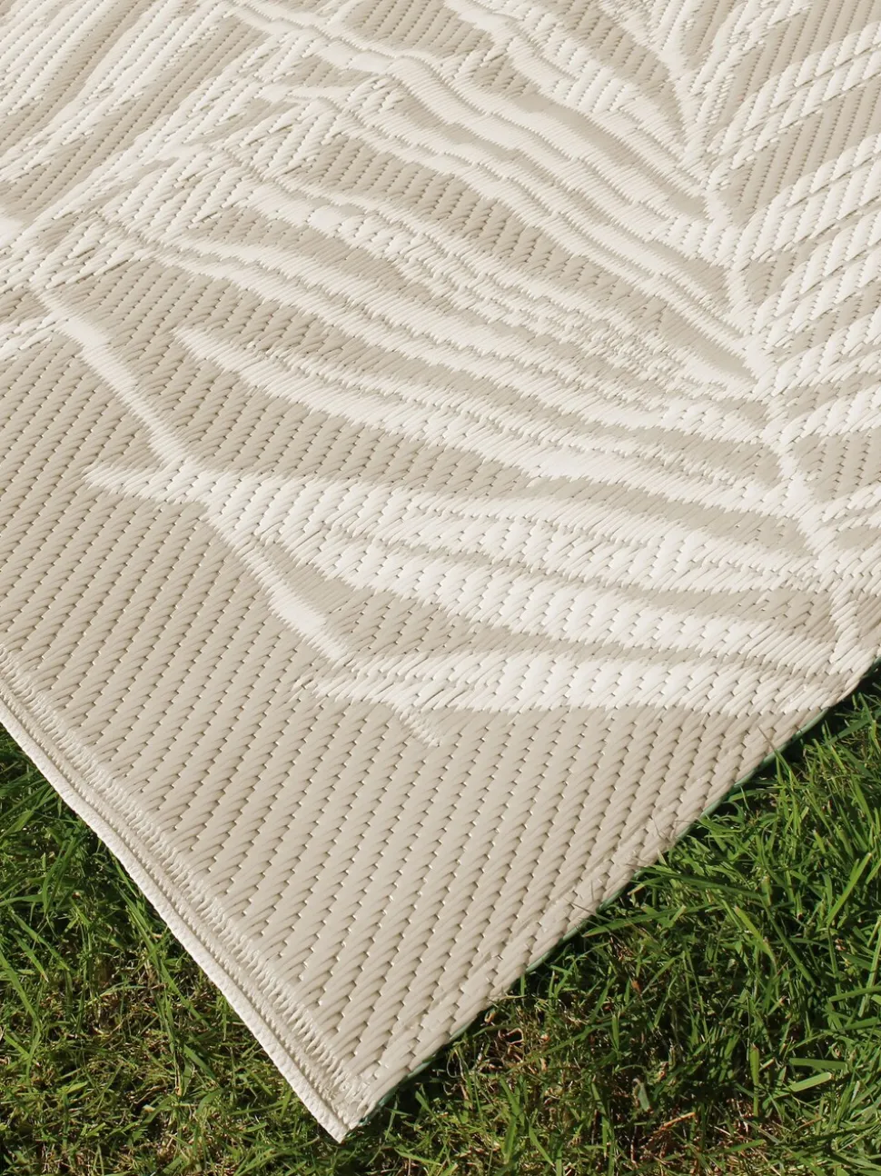Dreams & Drapes Tahiti UV Resistant Outdoor Rug