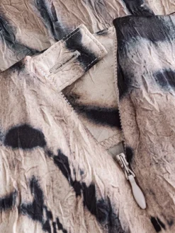 Ecru met zebraprint - Kreukeltextuur Satijn Asymmetrische Midi-rok